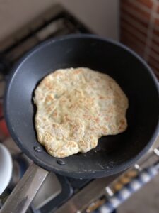 LE-FLATBREAD-OU-PAIN-PLAT-VA-SAUVER-VOS-REPAS-ADDICTION-EN-VUE-Green-Et_local-Green-Lab-Cuisine-Recette-Végétarienne-Ecolieu-Ferme-alternative