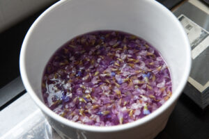 CREER-DU-SIROP-DE-VIOLETTES-ZERO-DECHET-atelier-ecolieu-green-et-local-green-lab